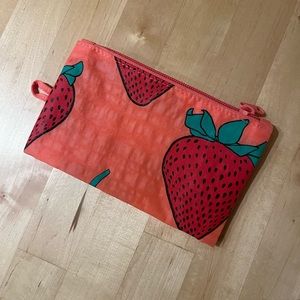 Baggu | Go Pouch - Strawberry | Small